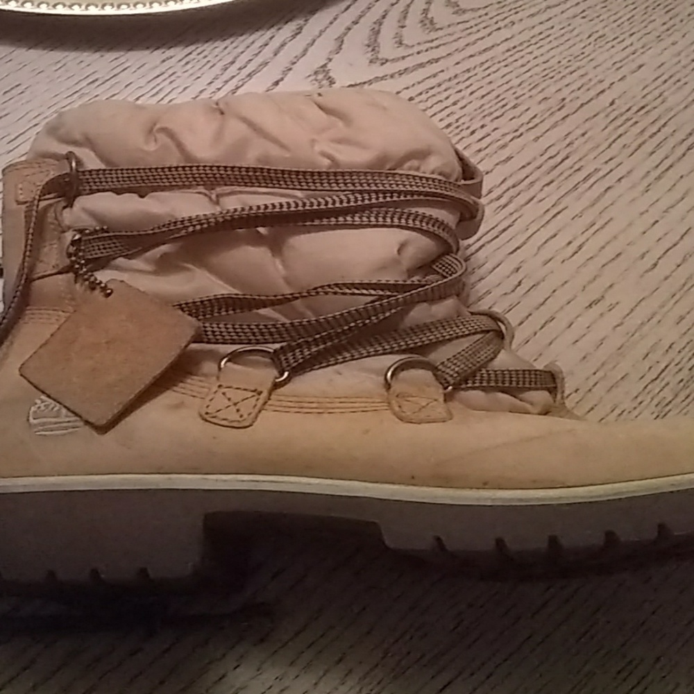 Shoe